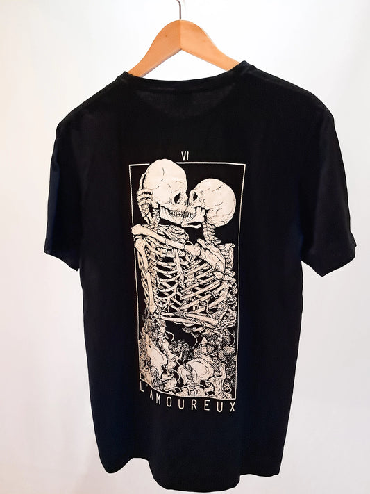 Polera Andrómeda – L’Amoureux (100% Algodón, Serigrafía Artesanal)