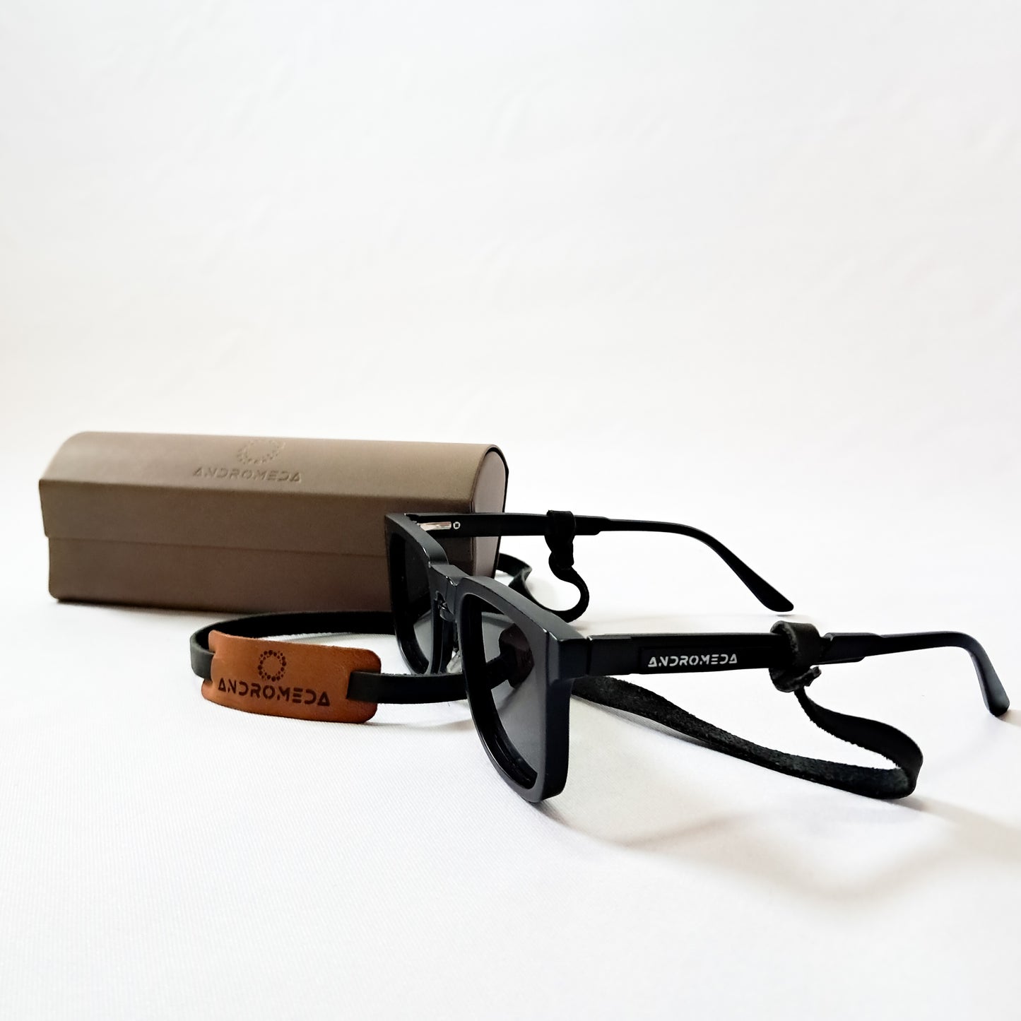 Gafas de Sol Dark Roots – Diseño Urbano con Protección UV400