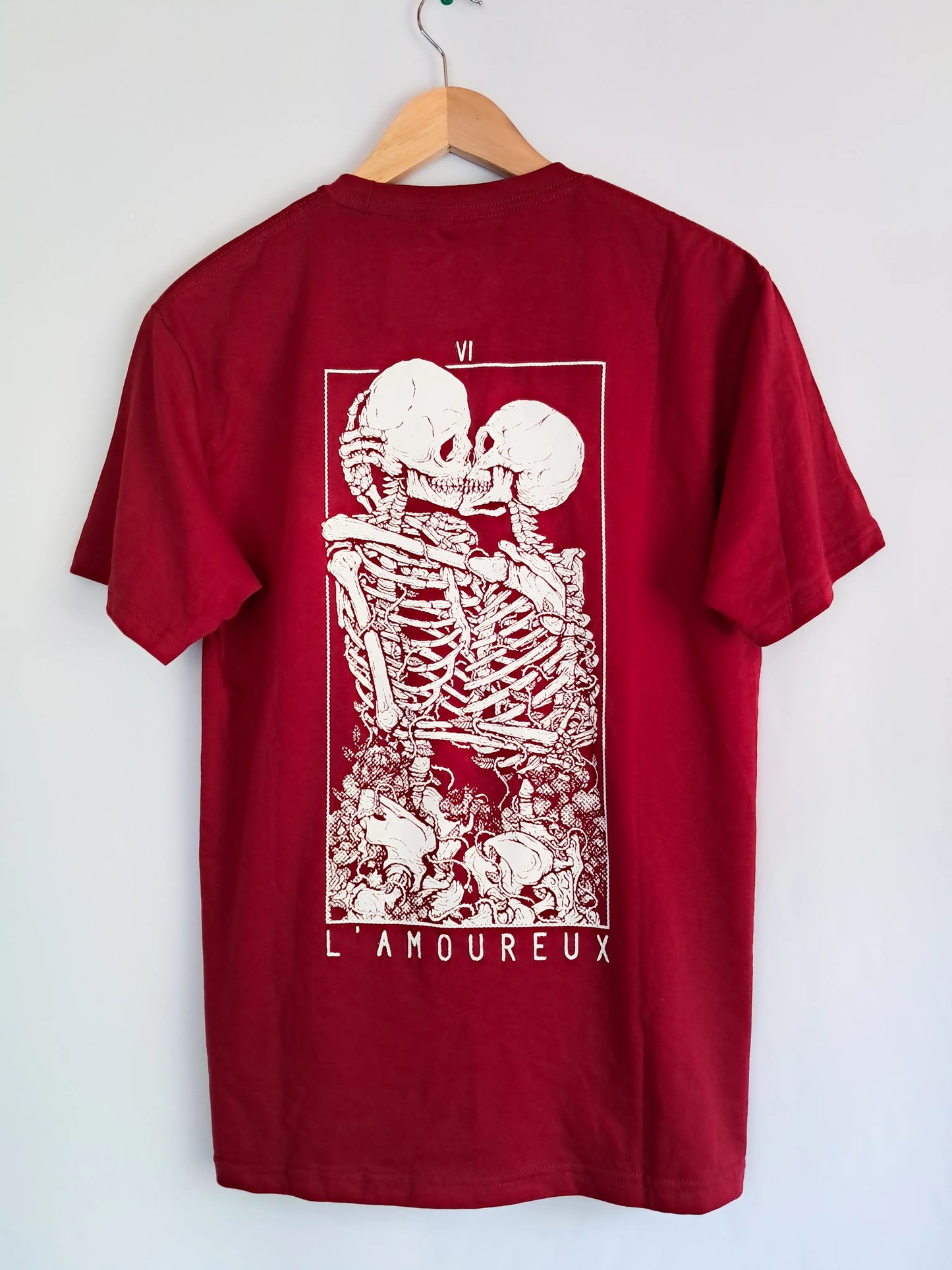 Polera Andrómeda – L’Amoureux (100% Algodón, Serigrafía Artesanal)